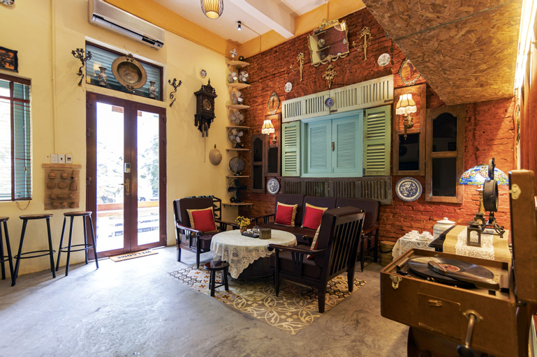 Food & Drinks, Ancient Saigon House BenThanh Center, District 1