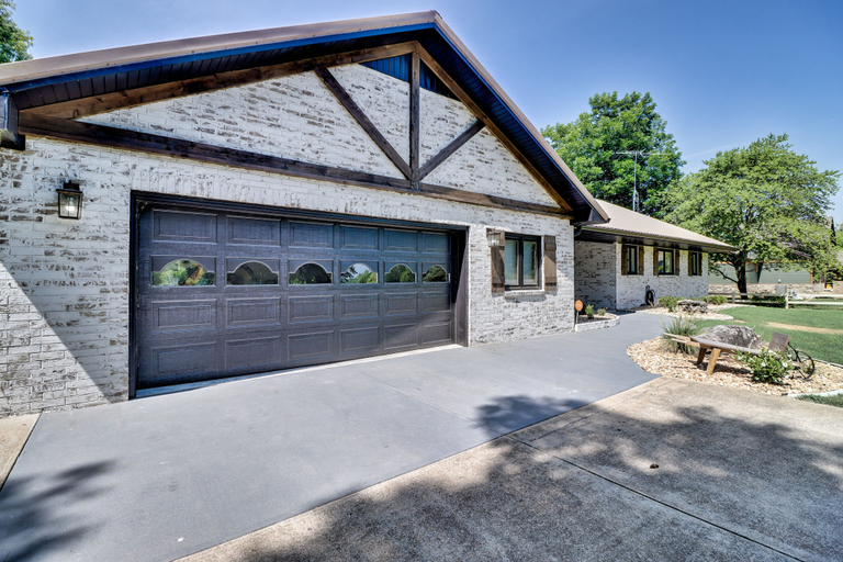 Exterior & Views 1, Cotter Home w/ Direct Access to White River!, Baxter