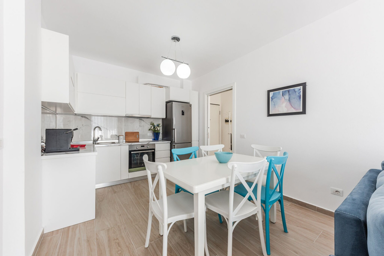 Others 3, Wave Seaside Apartment, Kavajës