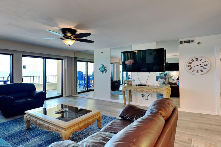 Living area 2, Surf Dweller #605 by Southern Vacation Rentals, Okaloosa