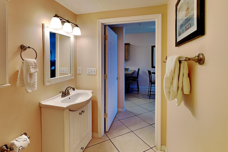 Bathroom 4, Villas on the Gulf by Southern Vacation Rentals, Escambia