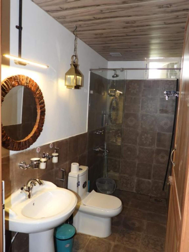 Bathroom 3, Goroomgo Mystic Kailasha Ukhimath, Rudraprayag