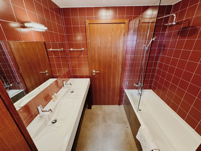 Bathroom 3, Quinta Trindade, Arouca