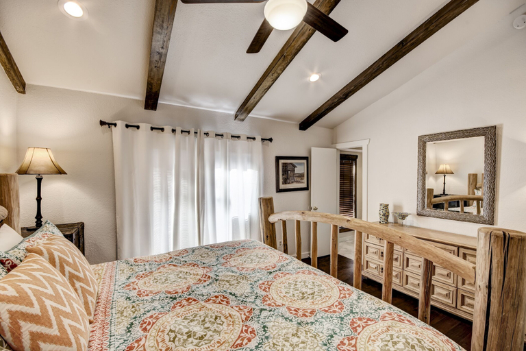 Bedroom 3, Alto Lakes, Lincoln