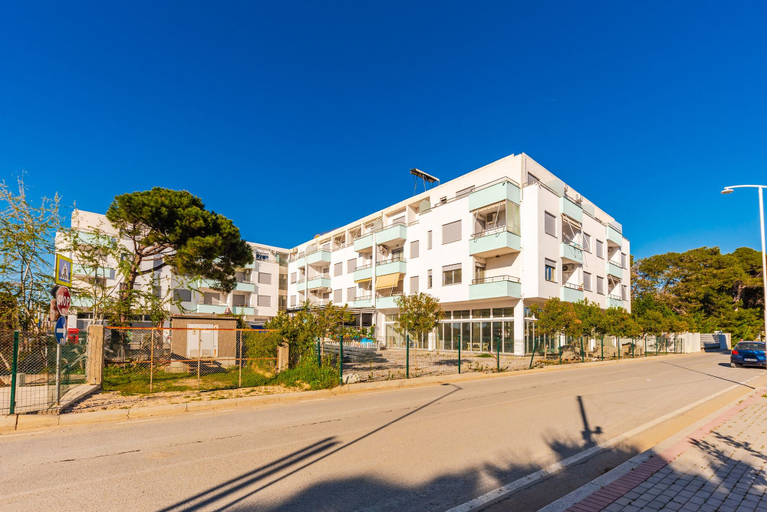 Exterior & Views 2, Wave Seaside Apartment, Kavajës