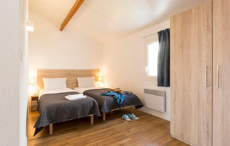 Bedroom 2, Résidence Odalys Le Village des Amareyeurs, Charente-Maritime