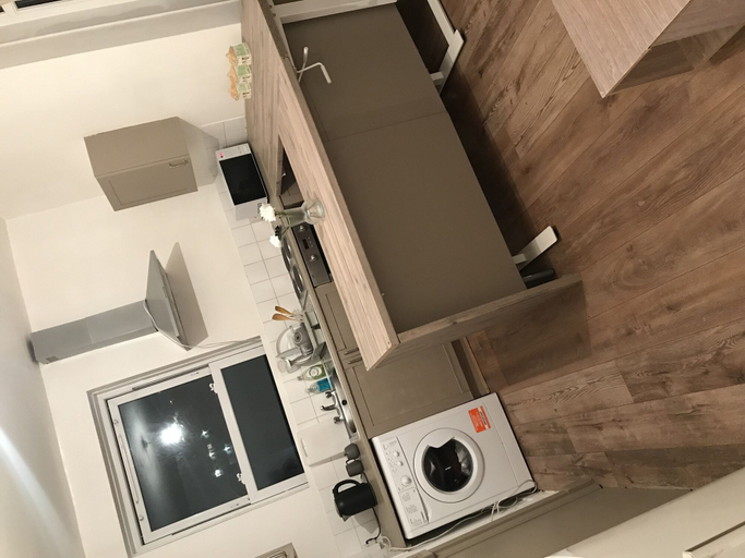 Others 4, Charming 3-bed Flat in London, London