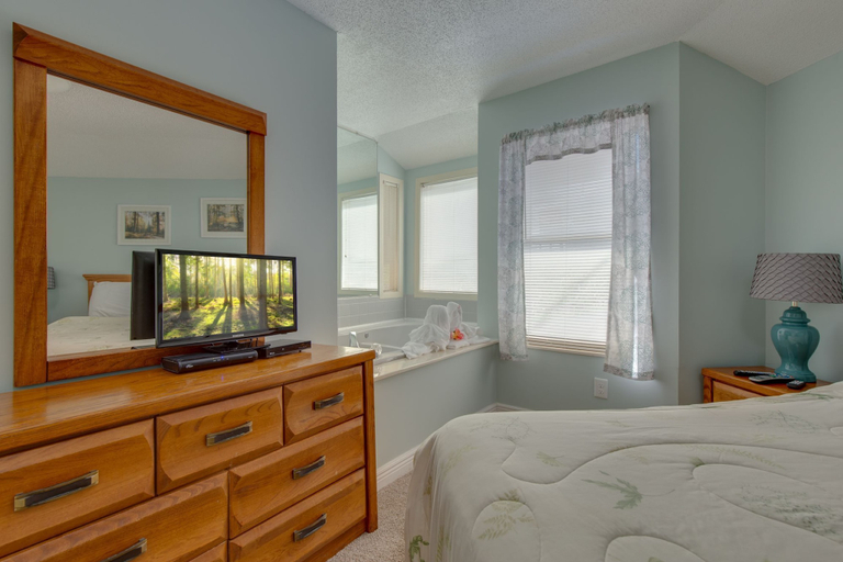 Bedroom 3, Puppies Hollow, Sevier