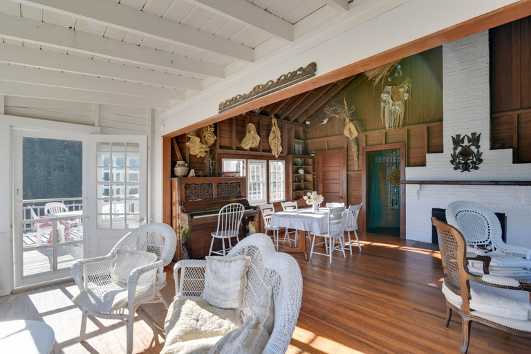 Food & Drinks 4, Oceanfront Cottage with Deck 2 Mi to Boothbay Harbor, Lincoln
