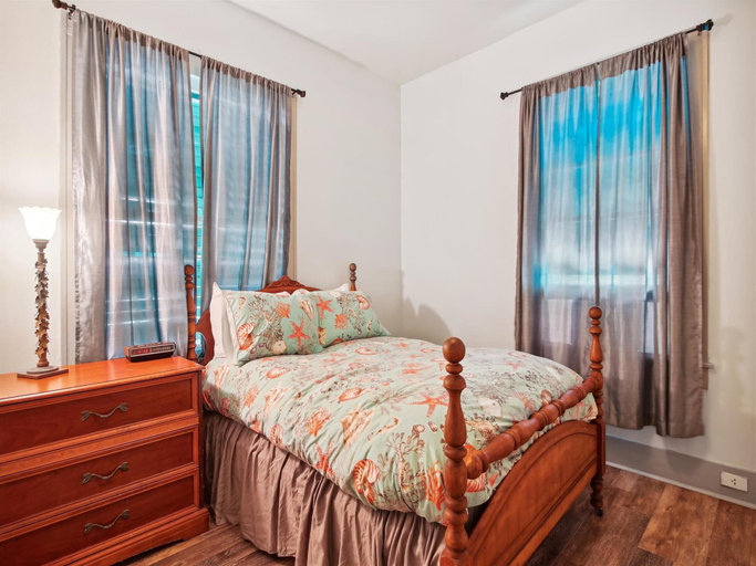 Bedroom 2, Seaside Cottage, Galveston