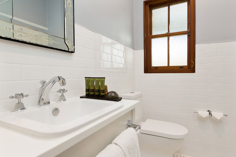 Bathroom 5, Peppers Manor House, Wingecarribee