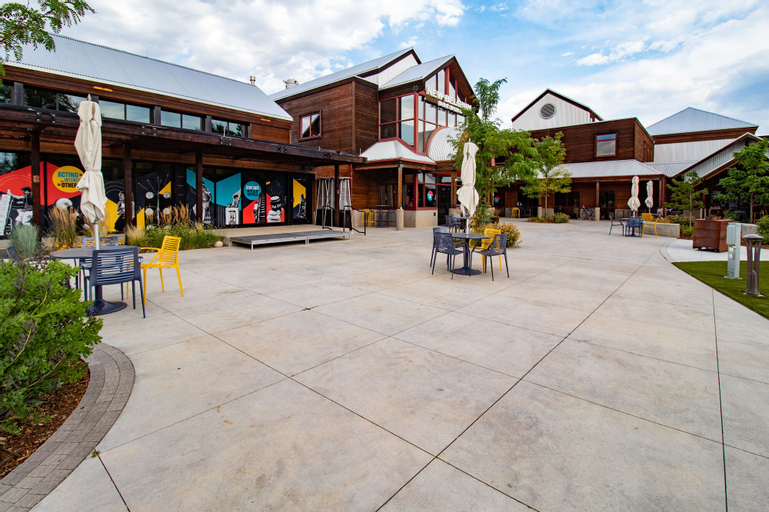 Exterior & Views 2, The Beautiful Bear��s Den! Walk to Old Town & CSU!, Larimer