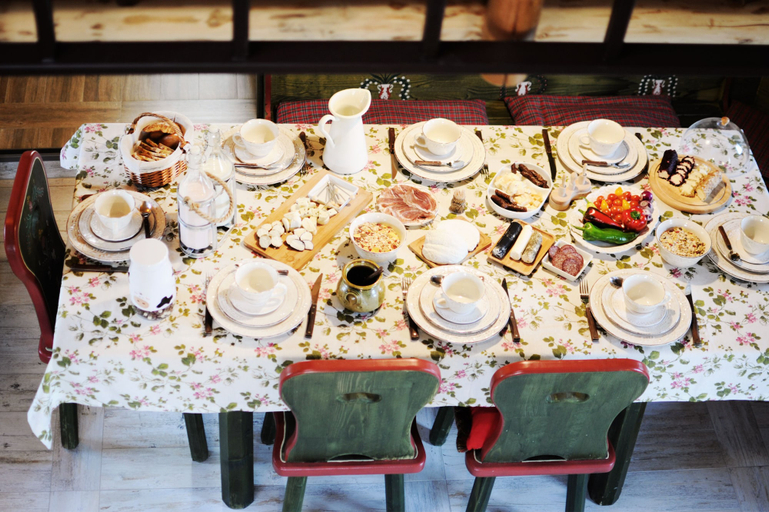 Food & Drinks 5, Timian Chalet, Siculeni