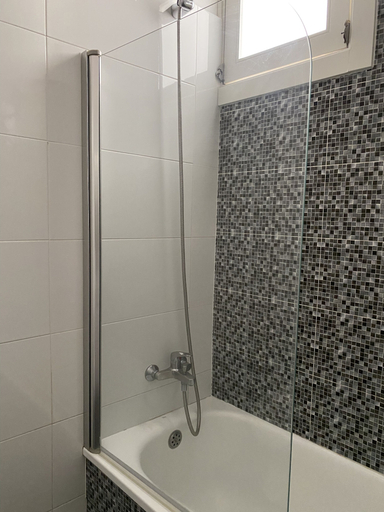 Bathroom 3, GuestHouse do Marquês, Porto