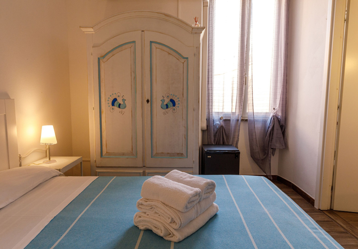 Bedroom 4, Onlyrooms I - Central camp; Secure Area, Cagliari