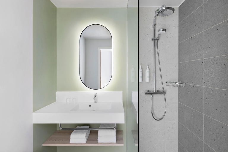 Bathroom 5, Fairfield By Marriott Copenhagen Nordhavn, Copenhagen