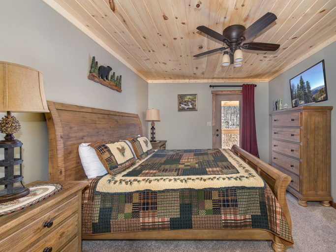 Bedroom 3, Autumn Ridge, Sevier