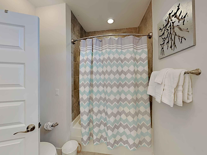 Bathroom 3, Delayed Gratification by Southern Vacation Rentals, Walton