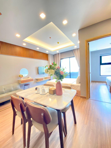 Dining Room 10