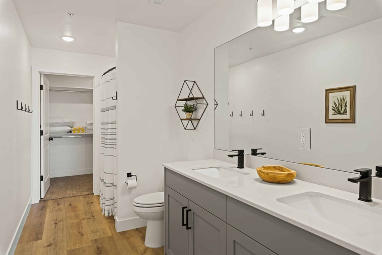 Bathroom 4, Beach Lagoon Escape #78 by RedAwning, Washington