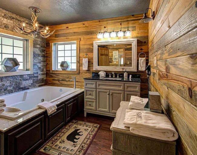 Bathroom 4, Rustic Hideaway!, Sevier
