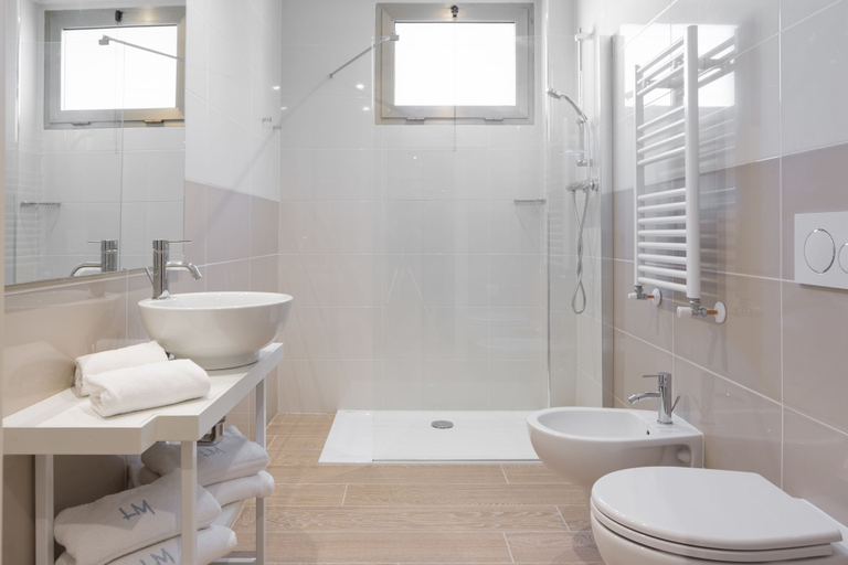 Bathroom 5, Smart Hotel Mediterraneo, Venezia
