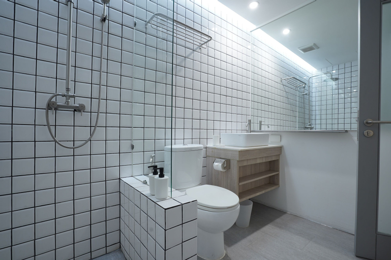 Bathroom 6