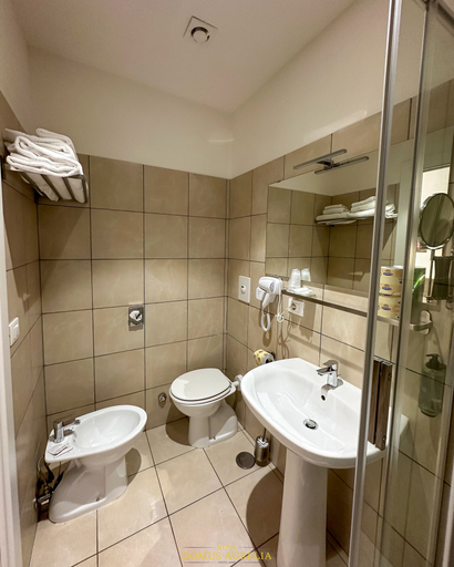 Bathroom 3, HOTEL NOVA DOMUS AURELIA, Rome