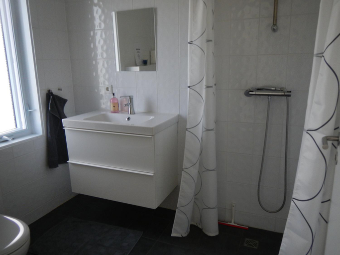 Bathroom 2, Guesthouse 46, Húnaþing vestra