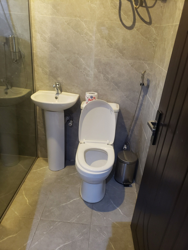 Bathroom 4, Foramot Suite, Ikeja