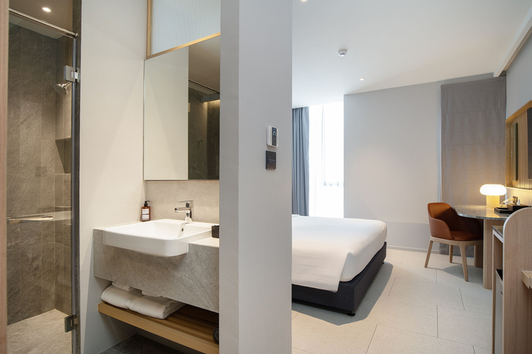 Bedroom 25