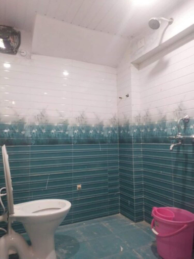 Bathroom 1, Goroomgo Banaras Residency Varanasi, Varanasi