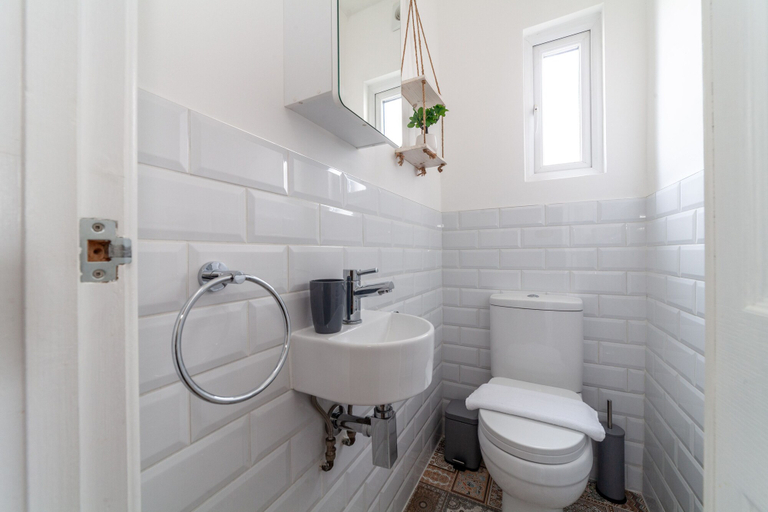Bathroom 4, The Brent Park Collection, London