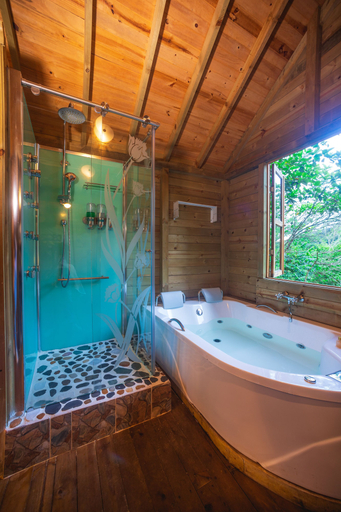 Bathroom 3, Manantiales del Campo, San Rafael