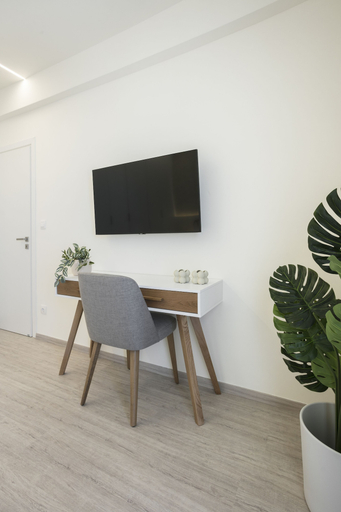 Others 5, Deluxe Apartment in Kallithea, Attica