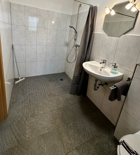 Bathroom 2, Ferienapartment am Glück, Ammerland
