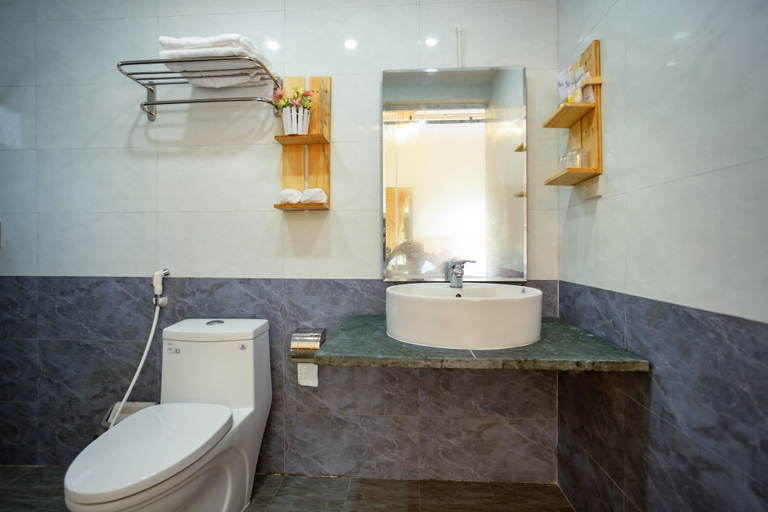 Bathroom 4, Tam Coc Lavender Homestay, Hoa Lư