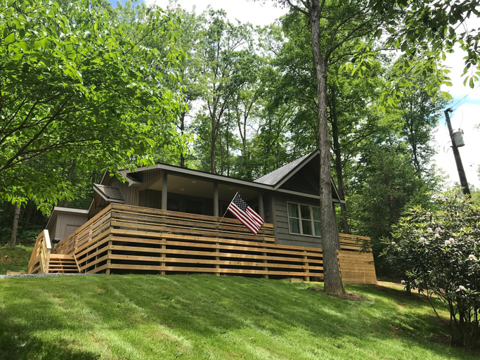 Exterior & Views 2, Happy Camper, Sevier
