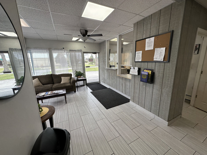 Others 5, Budget Inn, Outagamie