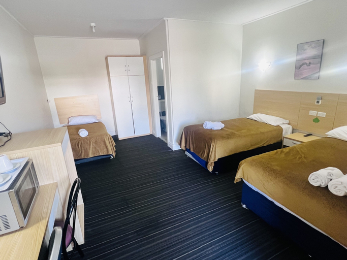 Bedroom 6