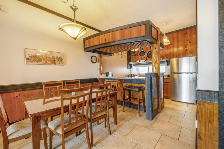Dining Room 4