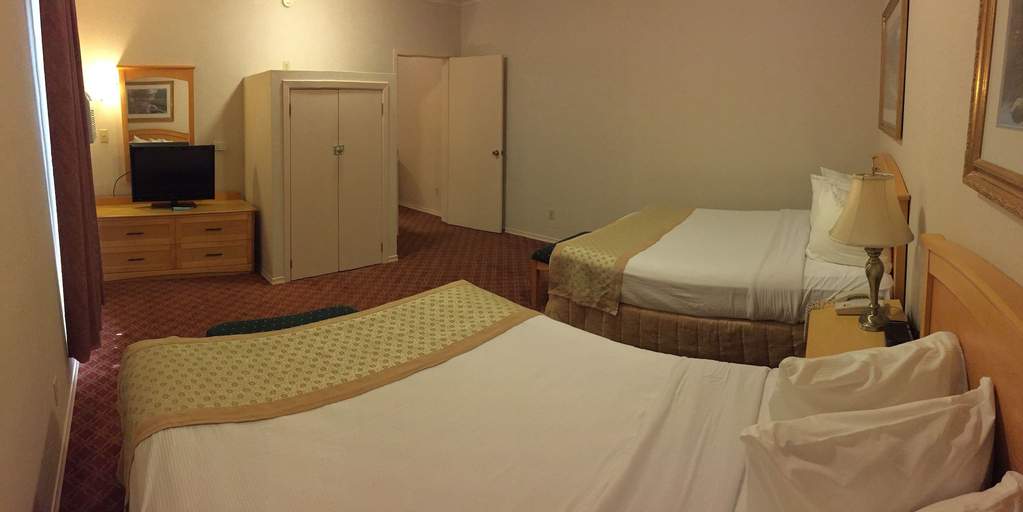 Bedroom 3, Sword Motor Inn, Hastings