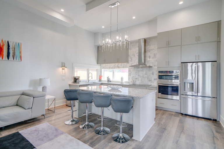Others 5, Luxury Unit on 12th South, Davidson