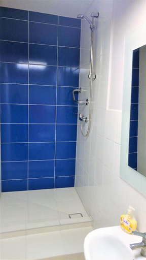 Bathroom 2, Hostel Kwadrans, Gliwice City