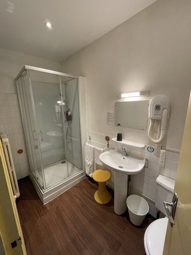 Bathroom 5