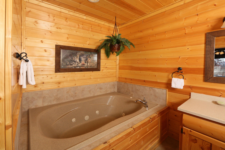 Bathroom 3, Howling Wolf - One Bedroom Cabin, Sevier
