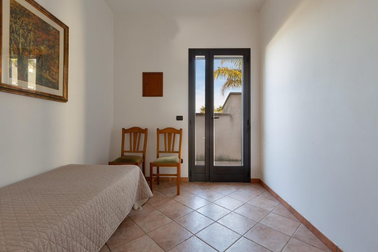 Bedroom 2, 3727 Villa Stella Graziana by Barbarhouse, Lecce