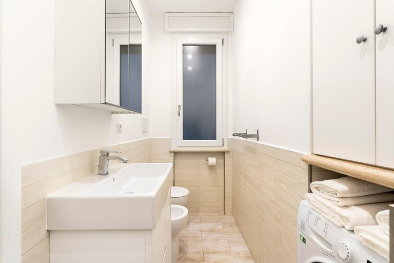 Others 3, First Floor Apartment, Roma