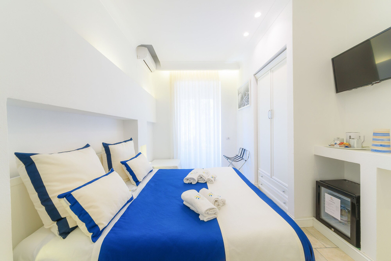 Bedroom 5, Villa Fortuna Holiday Resort, Napoli