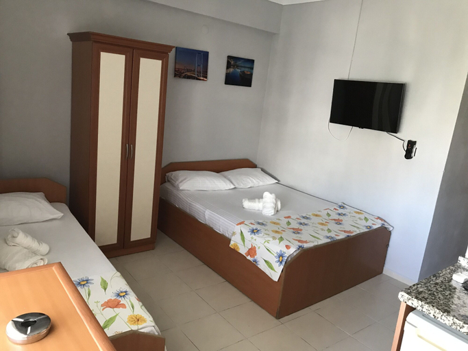 Bedroom 4, Joey Motel, Marmara